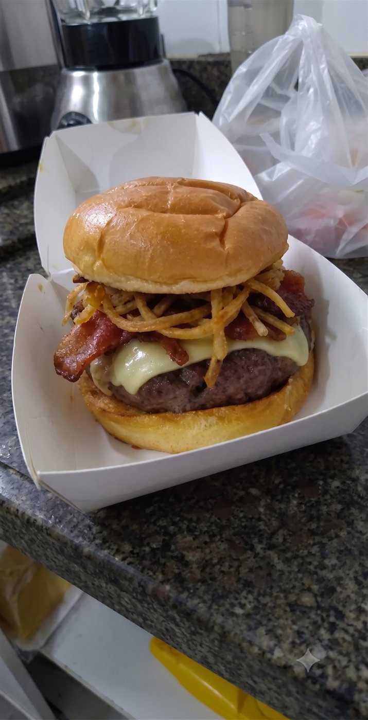 Foto original de comida e delivery, tirada com celular